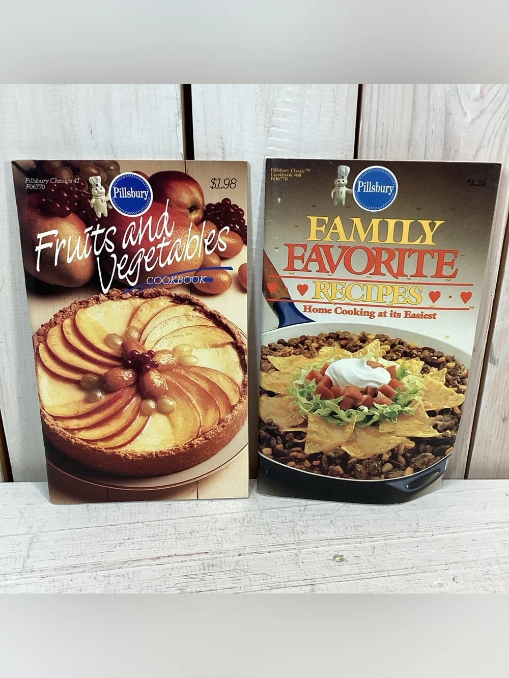 Lot of 8 Pillsbury Cookbooks, Recipes, Vintage & Contemporary